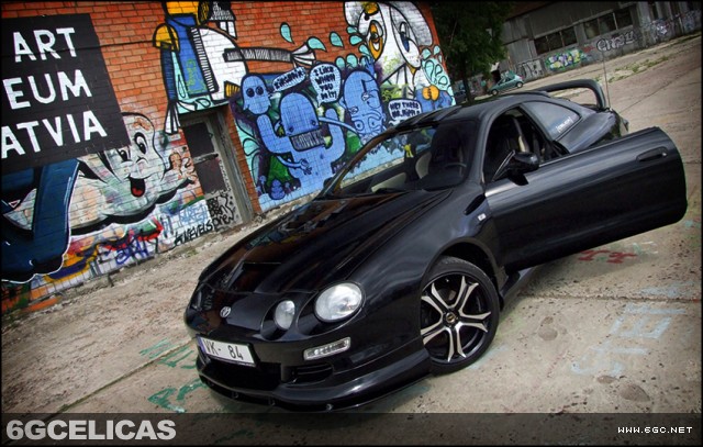 1998 GT-4 Hatchback - Photo 4